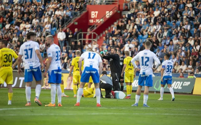 Hvězdu Sigmy čeká operace. Jan Kliment má po duelu s Baníkem zlomenou lýtkovou kost