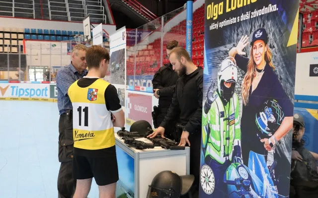 Velká policejní akce s bohatým programem vypukne na hokejovém stadionu (nejen) pro fanoušky HC Olomouc a Policie ČR