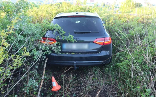 Uprostřed kruhového objezdu u Globusu nad ránem skončil opilý řidič