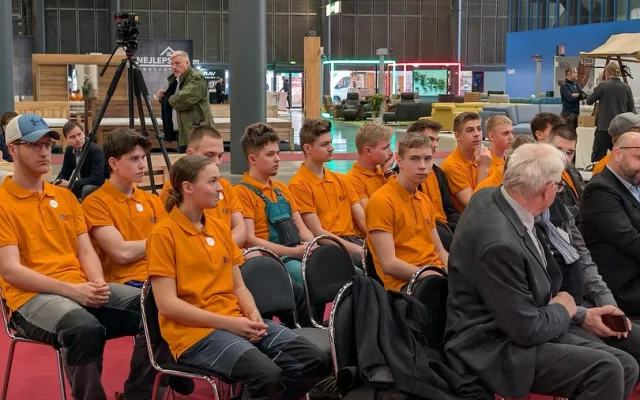 Jediná dávka v mužské konkurenci. Nejlepší mladá truhlářka v Česku je z Prostějova