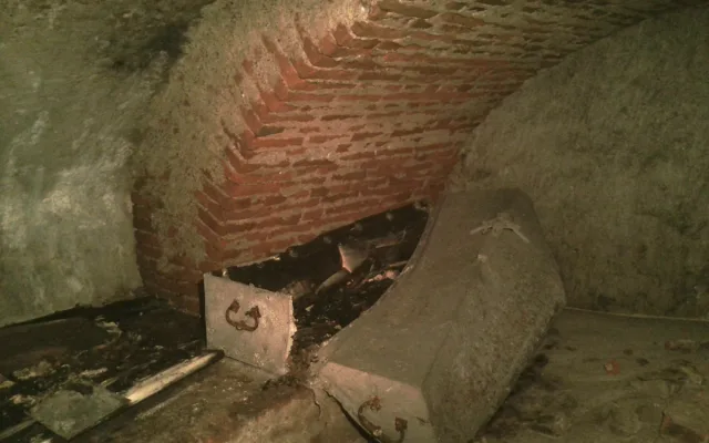 V podzemí olomoucké katedrály badatelé objevili sarkofág významného biskupa ze 16. století
