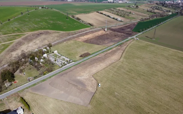 Na Prostějovsku archeologové objevili hrob keltského bojovníka s mečem, kopím a štítem