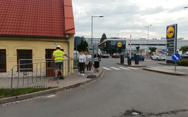 FOTOGALERIE: Neprůjezdný Prostějov. Kvůli stavbě parkovacího domu radnice uzavřela část městského okruhu
