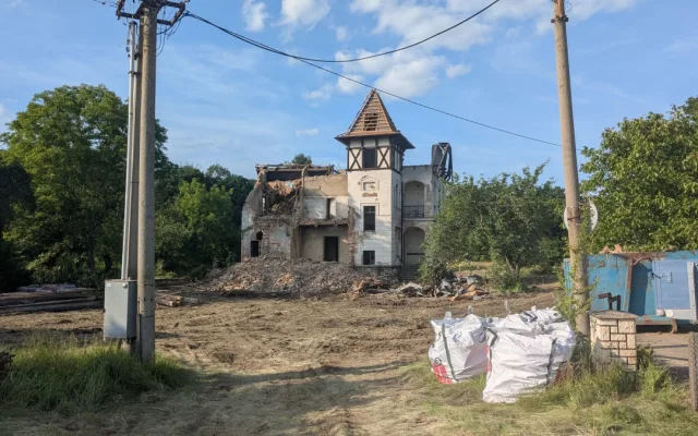 Šok v Přerově, pohádka u Žebračky končí. Tajemná a ikonická vila jde k zemi