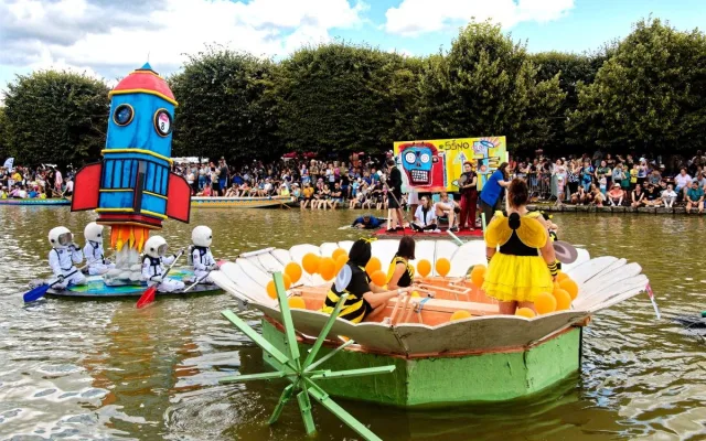 TIP NA VÍKEND: Holešovská Regata přiveze Ewu Farnou, Tři sestry a na pódiu bude i svatba