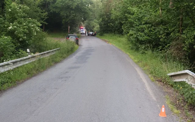 Bez pásu a pod vlivem. Pro zraněného řidiče letěl po nehodě na Olomoucku vrtulník