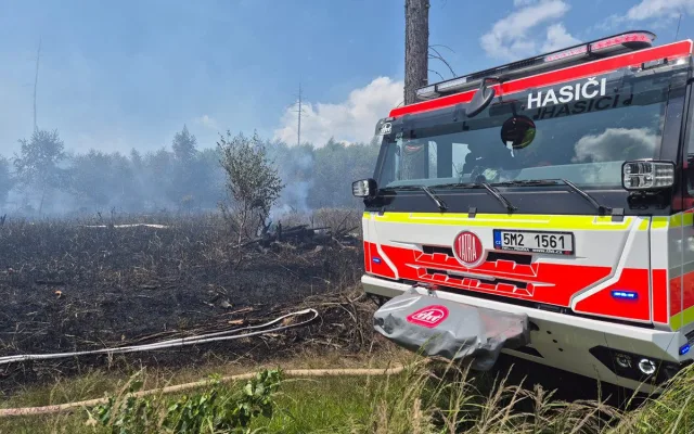 Třetí stupeň poplachu na Uničovsku. U lesního požáru pomůže vrtulník i dron