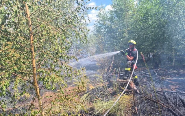 Třetí stupeň poplachu na Uničovsku. U lesního požáru pomůže vrtulník i dron