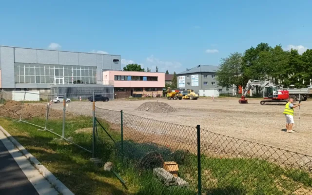 Mohelnice začala stavět multifunkční halu s ledovou plochou. Přijde na 100 milionů korun