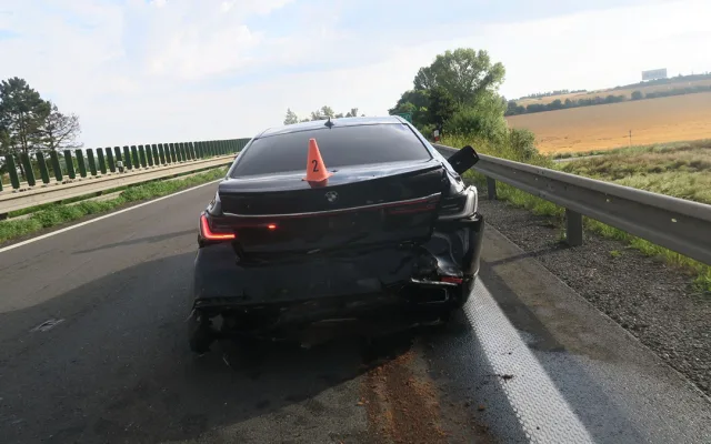 Nehody zablokovaly dálnici D46 u Olomouce. Pět aut bouralo kvůli nedodržení odstupů