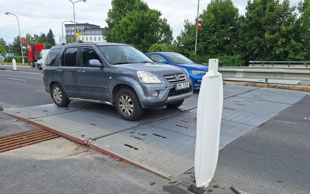 Plynuleji po páteřní silnici Olomouce. Poničená část mostu se dočká opravy v závěru roku