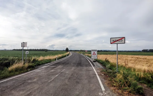 VIDEO: Překvapení u Nákla. Opravovaná cesta k hanáckému Karibiku je průjezdná v předstihu