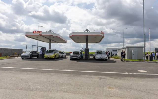 Elektrokamiony vítány. První dobíjecí centrum pro tahače v ČR vyrostlo na Prostějovsku