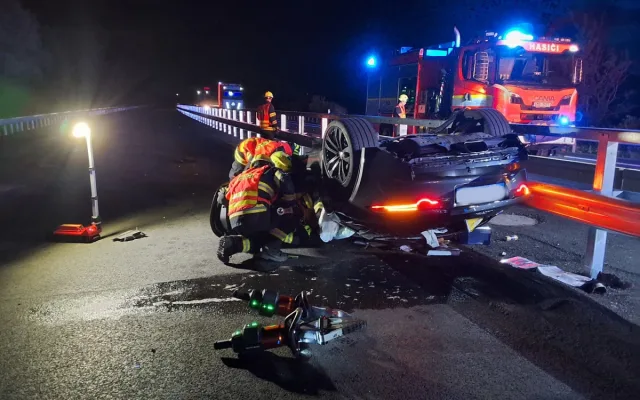 Tudy ne! Vážná zranění na opravované D35. Je tam zákaz vjezdu, apelují hasiči