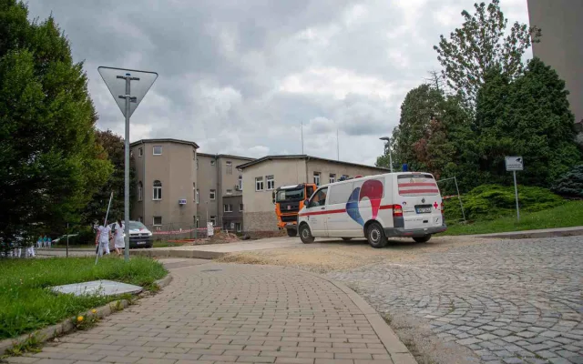 Demolice ve Fakultní nemocnici Olomouc: k zemi půjde část budovy ředitelství