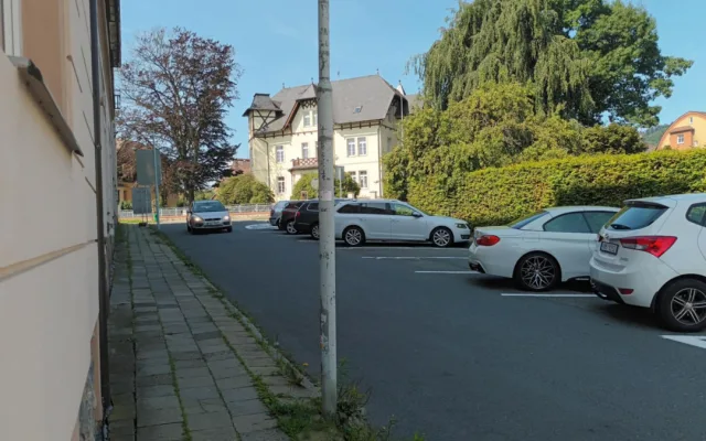 Třicítka v šumperských ulicích zkrotila automobil. Obyvatelé si změny v dopravě pochvalují