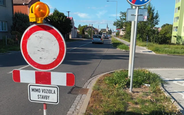 Opakované opravy průtahu Litovlí startují. Zakázku ošidila mafie firem, politiků a úředníků na kraji