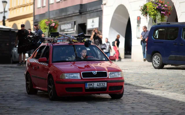 Scény jako z Kobry 11 v Olomouci. Na Hané vzniká akční snímek plný kaskadérských kousků