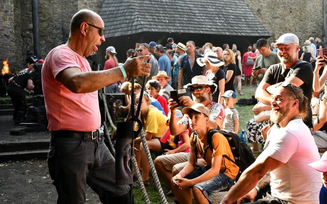 Helfštýn centrem ohnivého řemesla. Festival Hefaiston ukáže umění kovářských mistrů