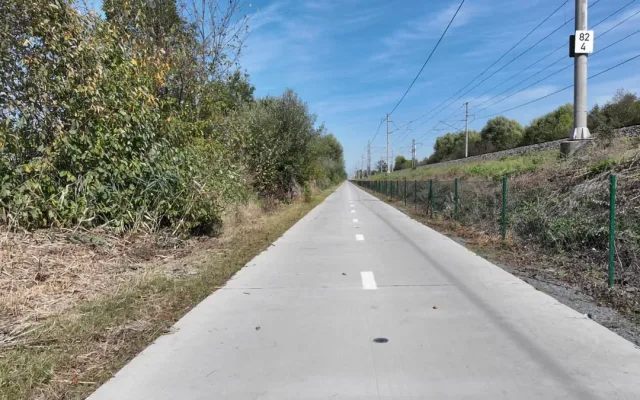 Cyklodálnice podél trati. Mezi Olomoucí a Štěpánovem slouží nová trasa za 105 milionů