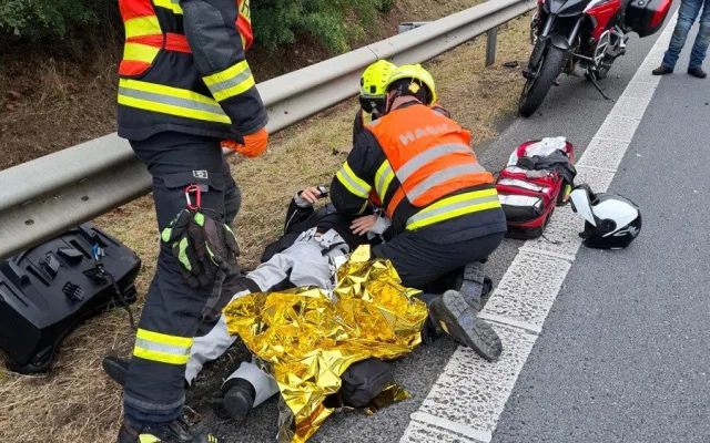 K Mohelnici dvakrát letěl vrtulník. Vážné nehody zablokovaly vytížený tah