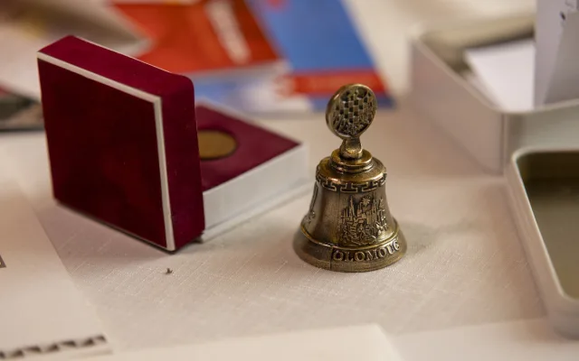 Ohlédnutí o čtvrt století zpět. Historická chlouba Olomouce vydala časovou schránku