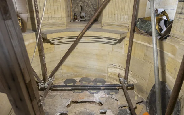 Tajemství pod olomouckým monumentem: místnost před staletími pomáhala řemeslníkům
