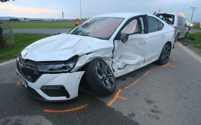 Pět zraněných při nehodě u Žešova. Ráno se zde srazily dva automobily