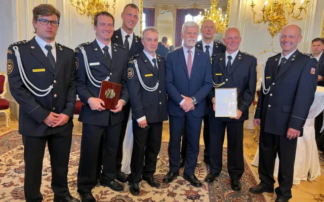 Tma, vlhko, hloubka. Záchrana dělníků z tubusu Dlouhých strání trvala několik hodin