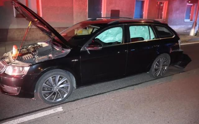 Se dvěma a půl promile vletěl u Hornbachu do dalšího autoa. Zranil dvacetiletého řidiče