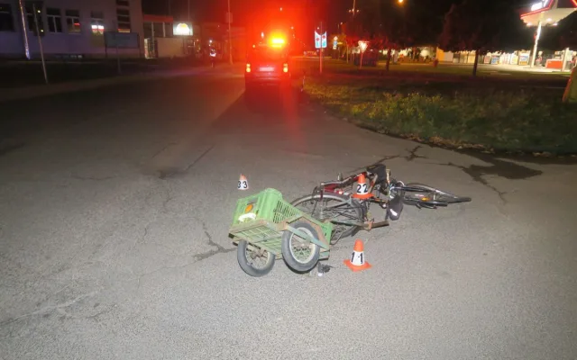 Taxikář při odbočování srazil v Zábřehu cyklistu. Muže odvezla záchranka do nemocnice
