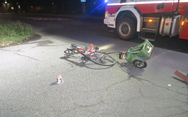 Taxikář při odbočování srazil v Zábřehu cyklistu. Muže odvezla záchranka do nemocnice