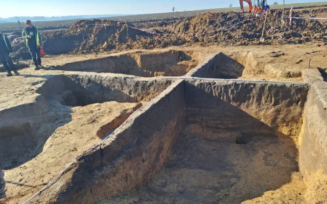 Archeologové objevili při průzkumu D35 u Přerova pozůstatky pravěkých osad