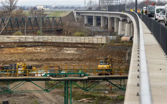 VIDEO, FOTO: Kompletní průjezd po zbrusu nové D1. Klíčová stavba u Přerova finišuje