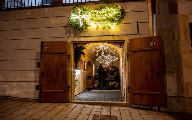 Za punčem i koncerty do podzemí. V Olomouci předvánočně ožil unikátní prostor pod klášterem