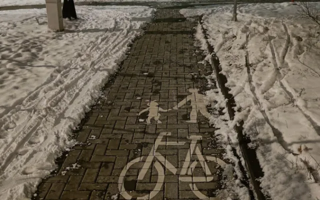 uklizená cyklostezka