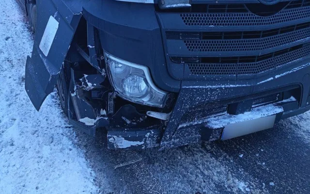 VIDEO: Auta v příkopech, nehody na dálnici. Kalamita zasáhla Olomoucký kraj