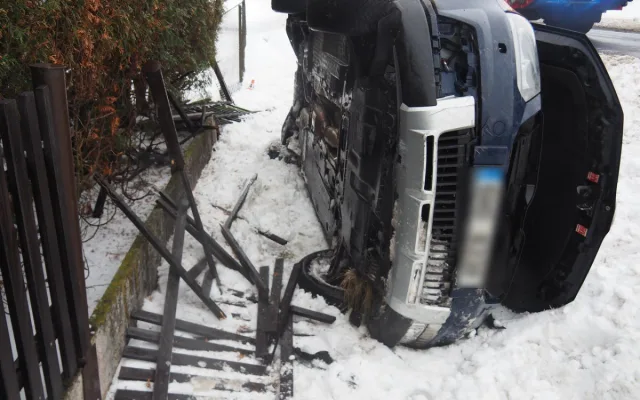 Lidé z Olomouce a okolí padali na ledu. Záchranáři vyjížděli ke čtrnácti zraněným