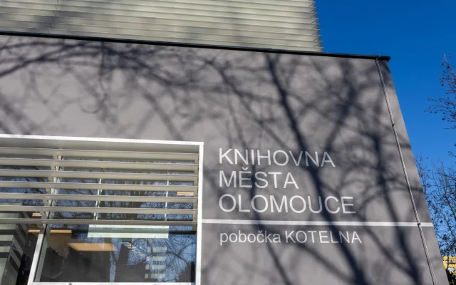 FOTOGALERIE: Tisíce knih i skluzavka. V Olomouci se brzy otevře moderní knihovna na sídlišti
