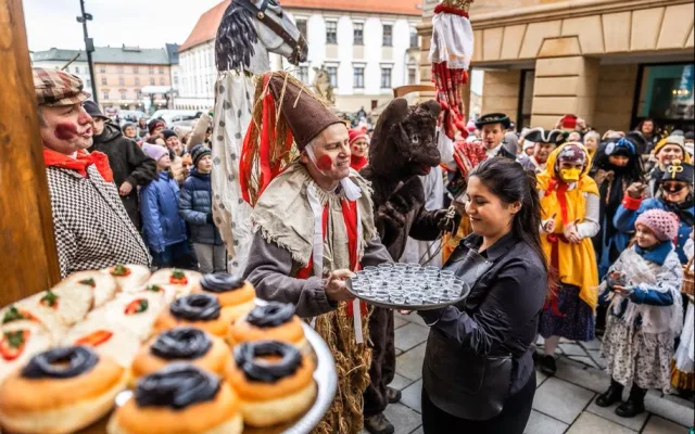 TIP NA VÍKEND: Olomoucký masopust nabídne zabijačkové speciality, jarmark a zábavu