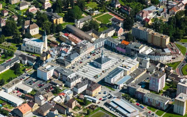 FOTOGALERIE: Jesenicko z ptačí perspektivy, nová kniha přináší letecké snímky. Podívejte se
