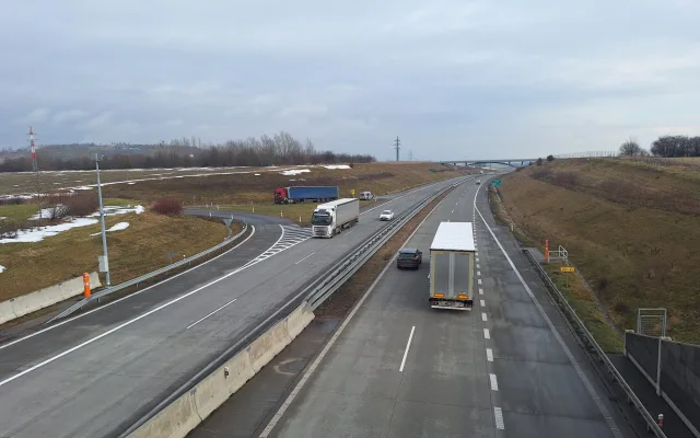 Rány jako z děla. Začalo měření hluku na D1 u Přerova, lidé ovšem požadují okamžité řešení