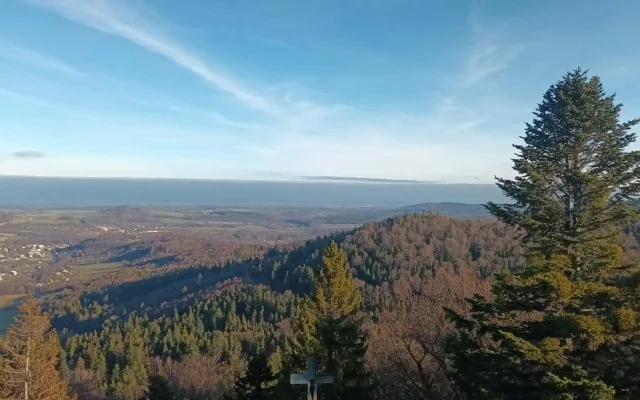TIP NA VÝLET: Úchvatné vyhlídky nad Jeseníkem. Čertovy kameny, rozhledna Zlatý chlum a Křížový vrch