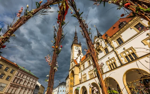 V centru Olomouce začíná Velikonoční jarmark. Nabídne řemesla, dílničky i prohlídky zajímavých míst