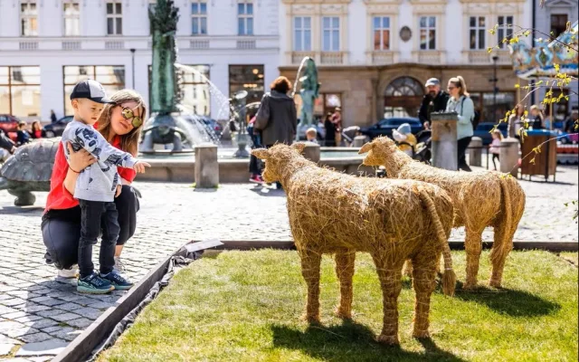 V centru Olomouce začíná Velikonoční jarmark. Nabídne řemesla, dílničky i prohlídky zajímavých míst