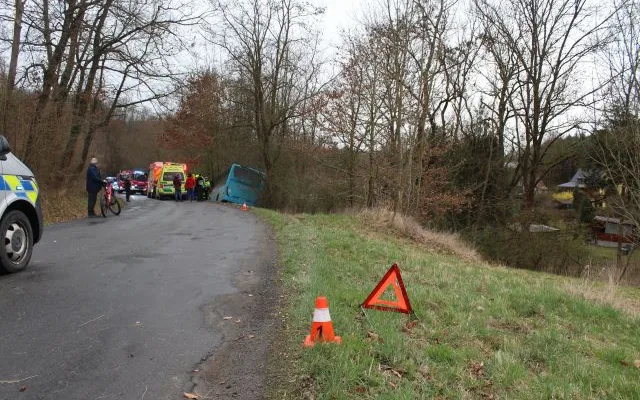 Opilý řidič autobusu MHD havaroval u Přerova. Dostane okamžitou výpověď, primátor zuří