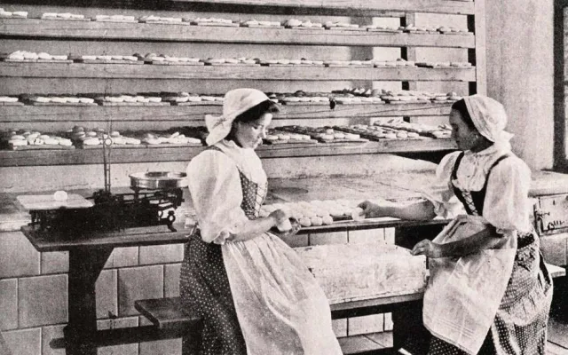 Střípky z historie. Olomoucké tvarůžky si letos připomínají 150 let od zahájení výroby v Lošticích