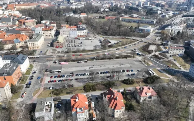 V Olomouci startuje série oprav. Dočkají se Ostružnická, autobusák na tržnici nebo Stupkova