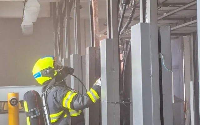 V přerovské Meoptě hořela rozvodna, firma vyrábí optiku i pro armádu. Škoda je 50 milionů
