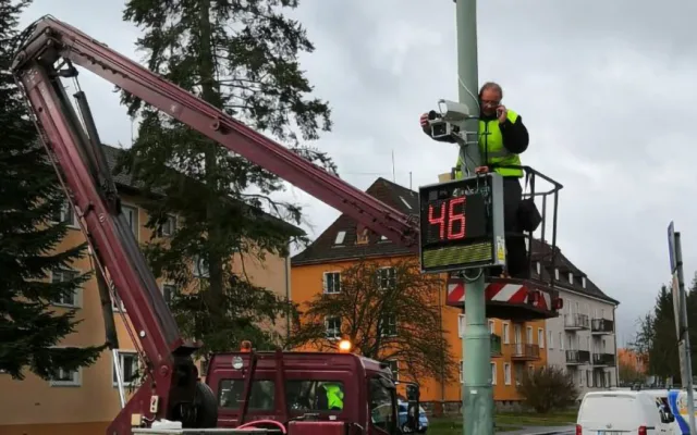 Instalace přehledového radaru - ilustrační foto